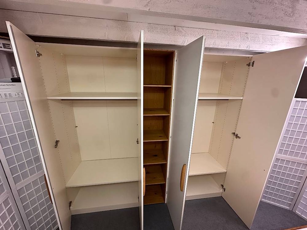 Schrank JUTZLER mit Universalregal