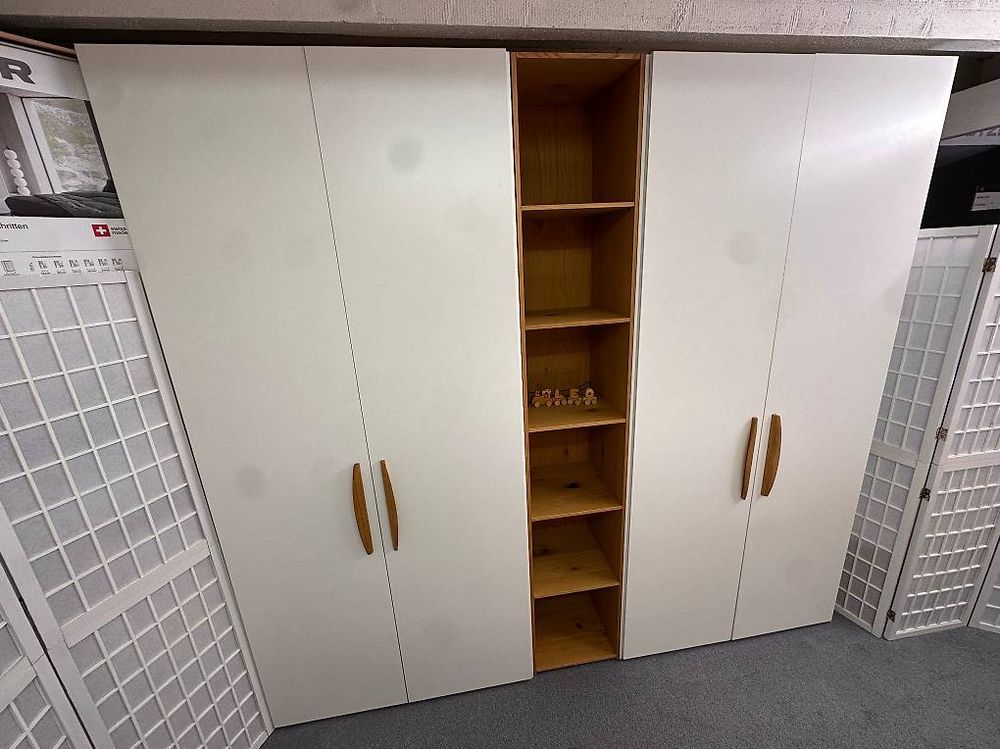 Schrank JUTZLER mit Universalregal