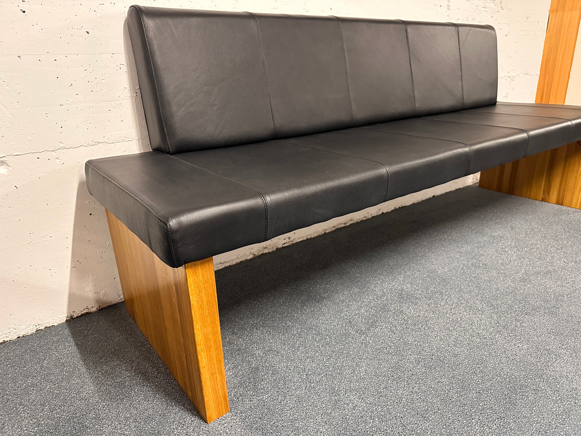 Sitzbank VINTAGE Leder schwarz Wildeiche massiv 220 cm - Ausstellungsmodell Möbel Rufli AG IMG_0976
