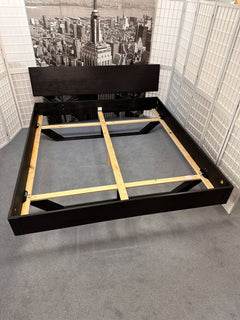 Bett BLACK EDITION Wildeiche massiv schwarz Möbel Rufli AG bett-black-edition-wildeiche-massiv-schwarz-holzkufen-cm-7