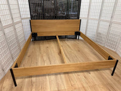 Bett SARAH Wildeiche massiv 180 x 200 cm Möbel Rufli AG bettrahmen-bett-sarah-mit-kopfteil-wildeiche-massiv-180-x-200-cm-4