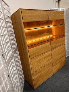 Highboard NYON Asteiche massiv Möbel Rufli AG highboard-nyon-wimmer-asteiche-wildeiche-massiv-beleuchtung-120-cm-3