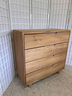 Kommode SKAGEN Wildeiche massiv Möbel Rufli AG kommode-skagen-wildeiche-massiv-90-x-90-cm-4-schubladen-2