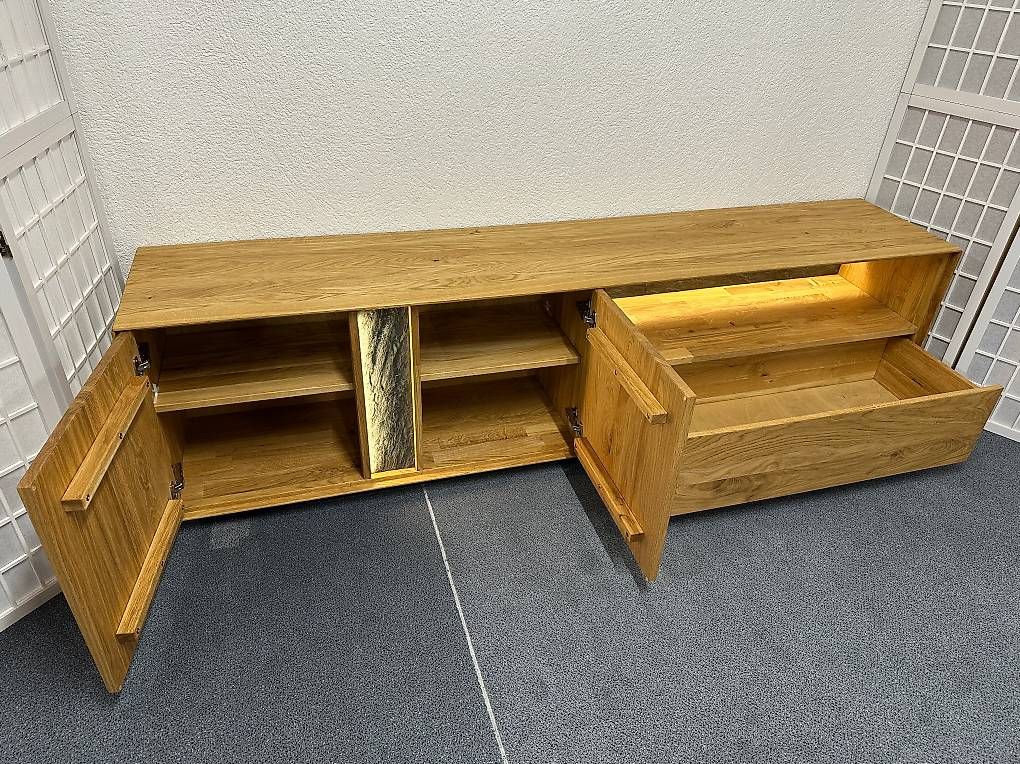 Lowboard TURIN Wildeiche massiv Steinfurnier