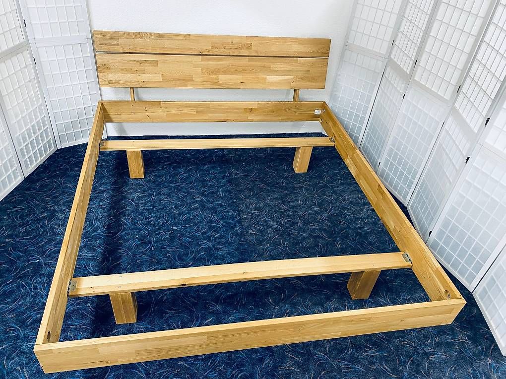 Bett AMANDA Wildeiche massiv