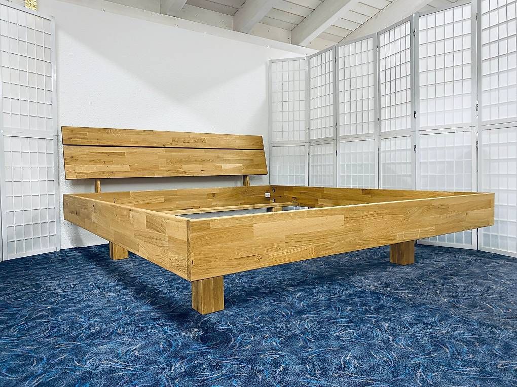 Bett AMANDA Wildeiche massiv