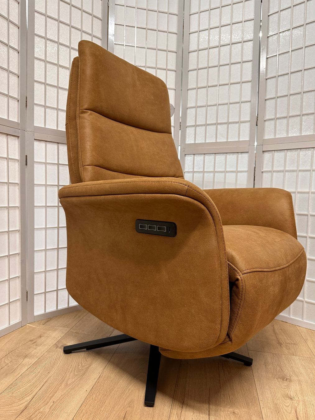 Relax Sessel ATLAS Microfaser caramel Möbel Rufli AG relax-sessel-atlas-microfaser-leder-caramel-3-motorig-herz-waage-akku