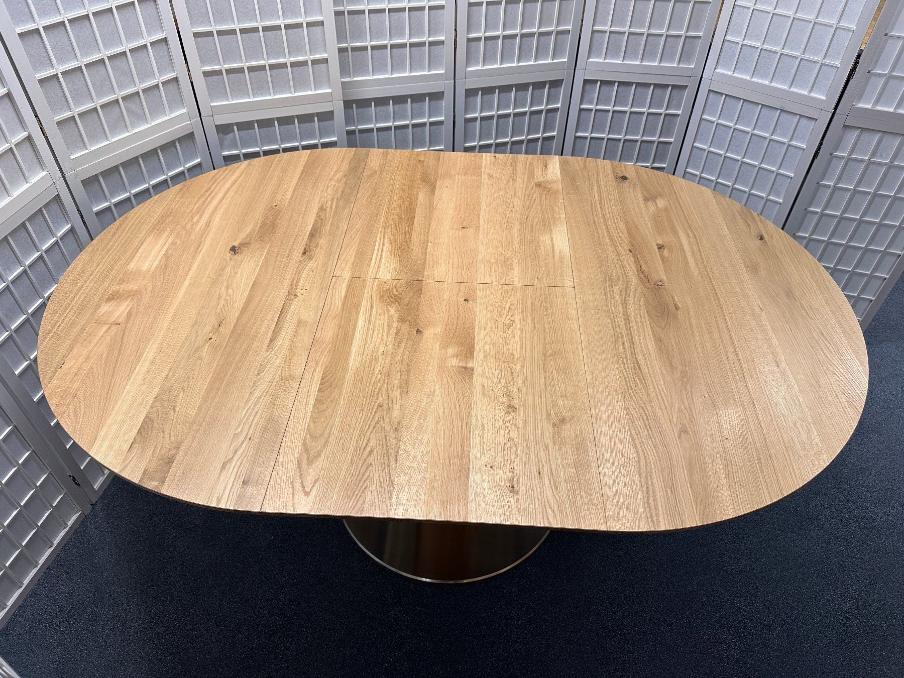 Auszugtisch OREL Asteiche massiv Bianco geölt Möbel Rufli AG runder-auszugstisch-orel-wimmer-asteiche-massiv-bianco-d-120175-cm-4