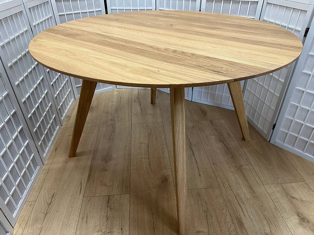 Tisch CORNEL Wildeiche massiv 120 cm