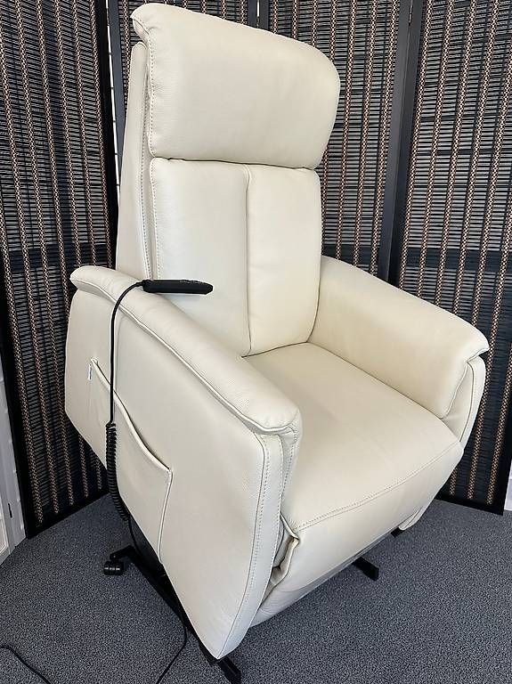 Relaxsessel ASIA mit Aufstehhilfe Leder bianco latte