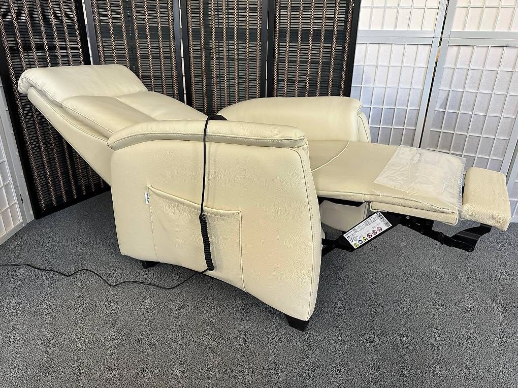 Relaxsessel ASIA mit Aufstehhilfe Leder bianco latte