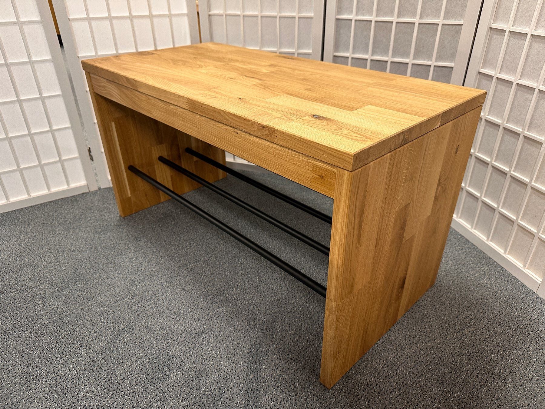 Sitzbank COLON Wildeiche massiv 82 cm Möbel Rufli AG sitzbank-garderobenbank-colon-wildeiche-massiv-ablage-schwarz-82-cm