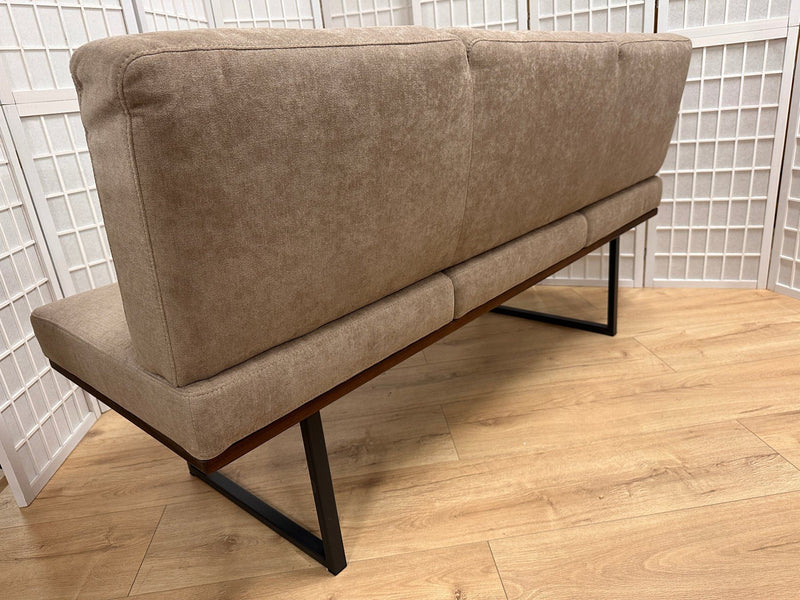 Sitzbank VARIA Microfaser Nussbaum massiv 160 cm Möbel Rufli AG sitzbank-wimmer-varia-microfaser-romeo-8029-chinchilla-nussbaum-massiv-metallkufen-160-cm-4