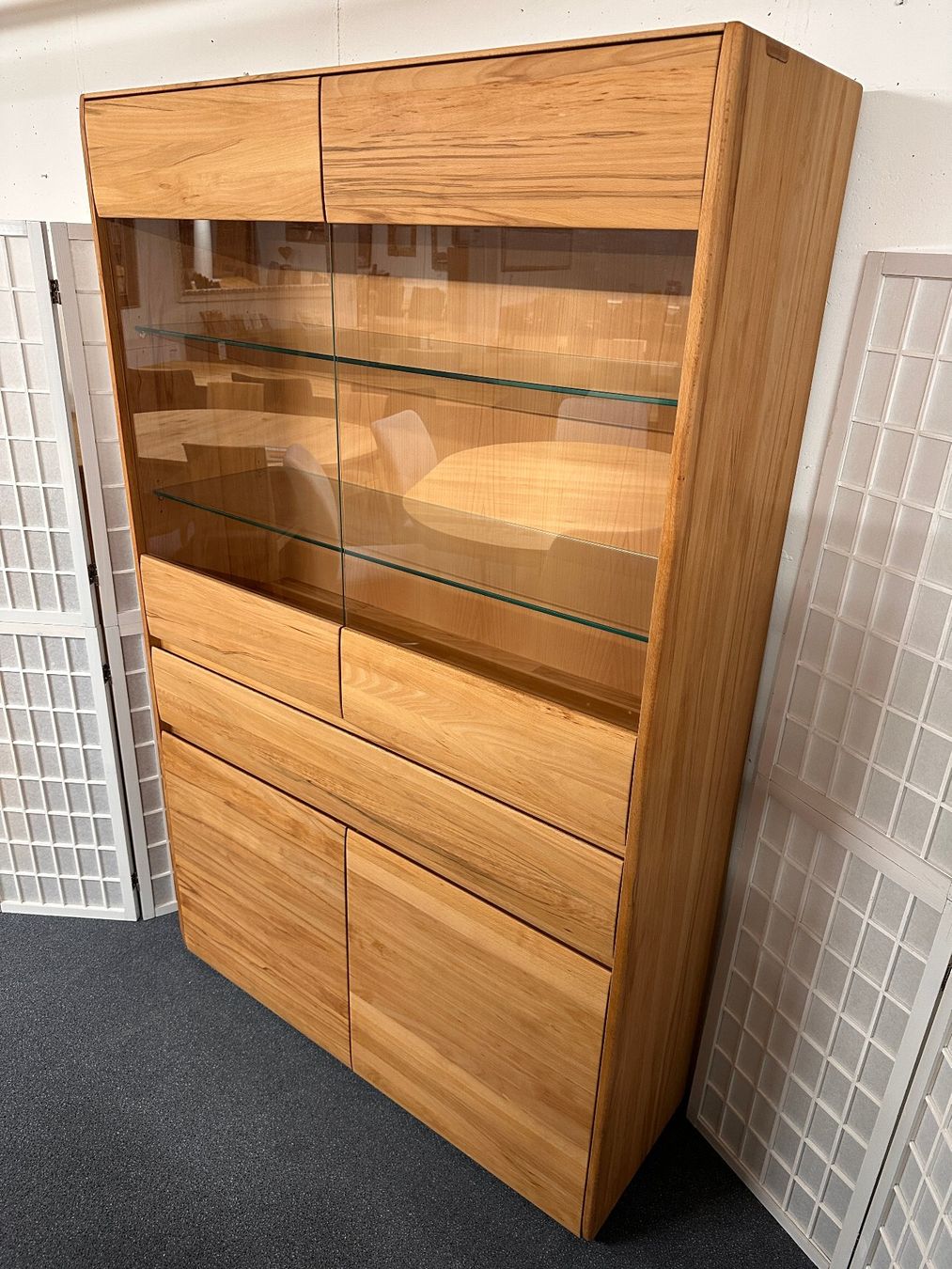 Vitrine NYON Kernbuche massiv Möbel Rufli AG vitrine-highboard-wimmer-nyon-kernbuche-massiv-120-x-190-cm