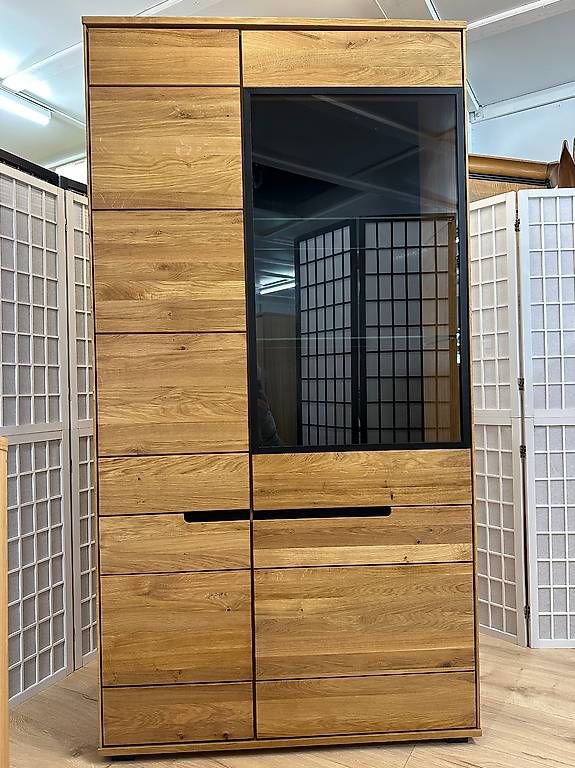 Vitrine LOLA Eiche geölt teilmassiv