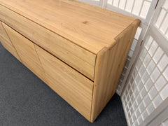 Sideboard NYON Asteiche massiv bianco geölt Möbel Rufli AG wimmer-sideboard-nyon-rust-asteiche-eiche-bianco-178-cm-4